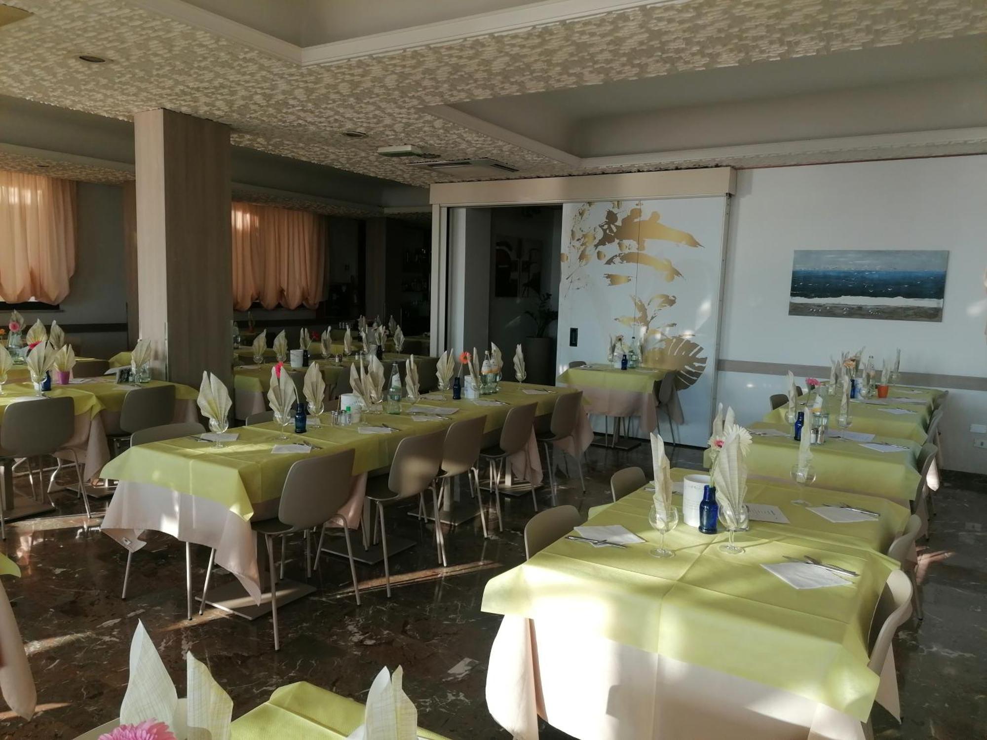 Hotel Silvana Bellaria-Igea Marina Exterior foto