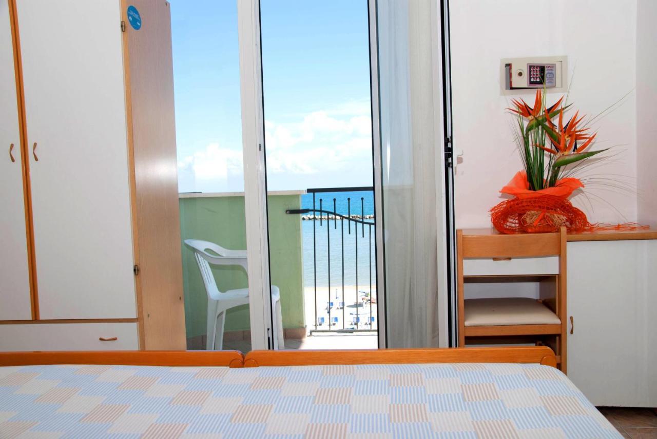 Hotel Silvana Bellaria-Igea Marina Exterior foto